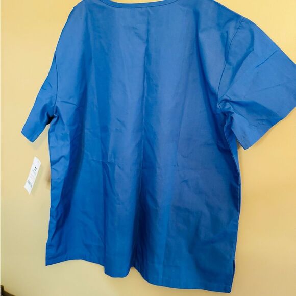 Royal Blue V-Neck Short Sleeve Medical Shirt - Picture 7 of 8